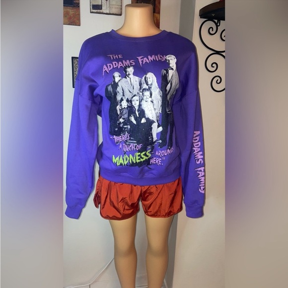 NEW the Adam’s family sweater size M - Picture 4 of 5